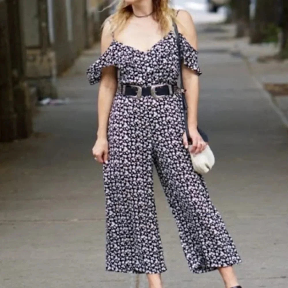 Zara Ditsy Liberty Floral Black & White The Shoulder Jumpsuit
Size: S